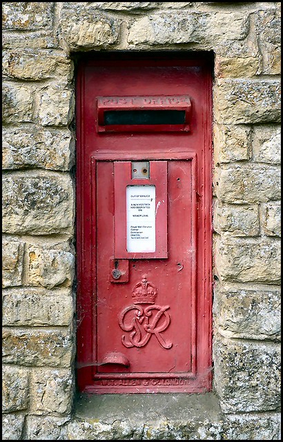 George VI Postbox, Burton-by-Lincoln, Lincolnshire