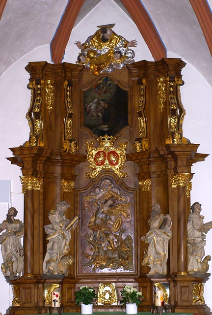 Erbach, Kirche St. Markus, Michaelsaltar (St. Mark's church, St. Michael's altar)