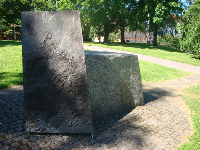 Holocaust memorial in Tähtitorninmäki park | Rhian | Flickr