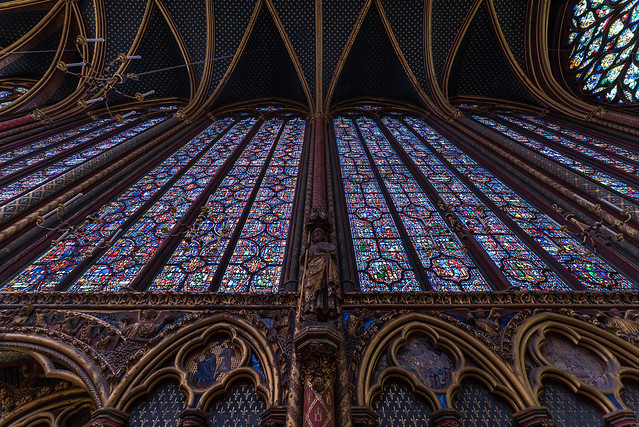 Sainte Chapelle - vidrieras y  santo