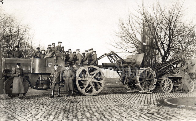 21cm Mörser m.10/16 and Dürkopp-Artillerie-Kraftschlepper (tractor) Lastenverteilergerät (load distributor)