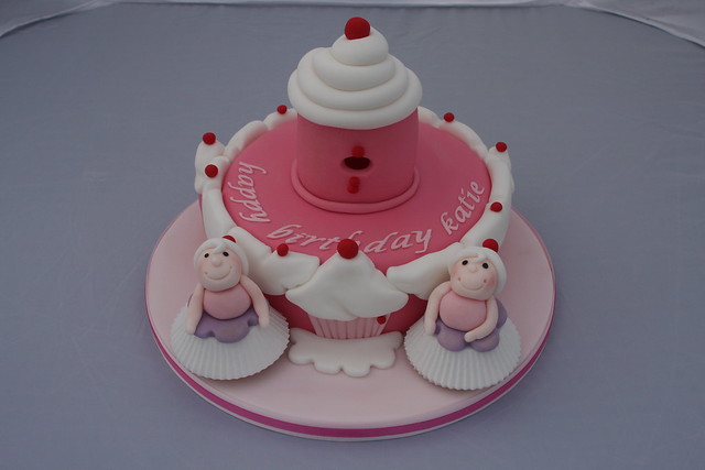 Fairy cupcake cake
