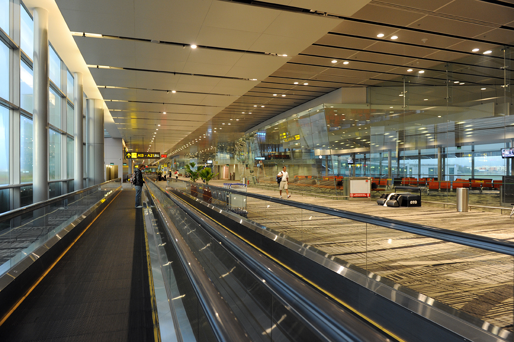 File:Changi Airport, Terminal 1, Arrival Hall 3.JPG - Wikimedia Commons