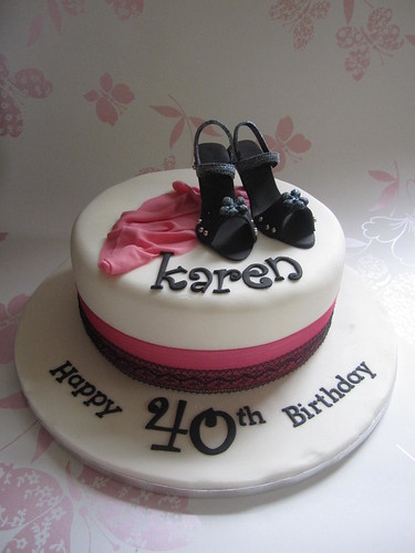 40th Birthday Cake | Made for a girl who loves shoes. Vanill… | Flickr