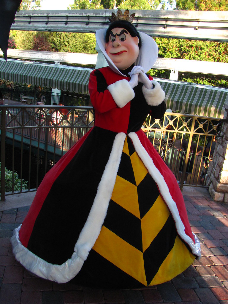 The Queen of Hearts at the Disney Villain Meet-And-Greet | Flickr