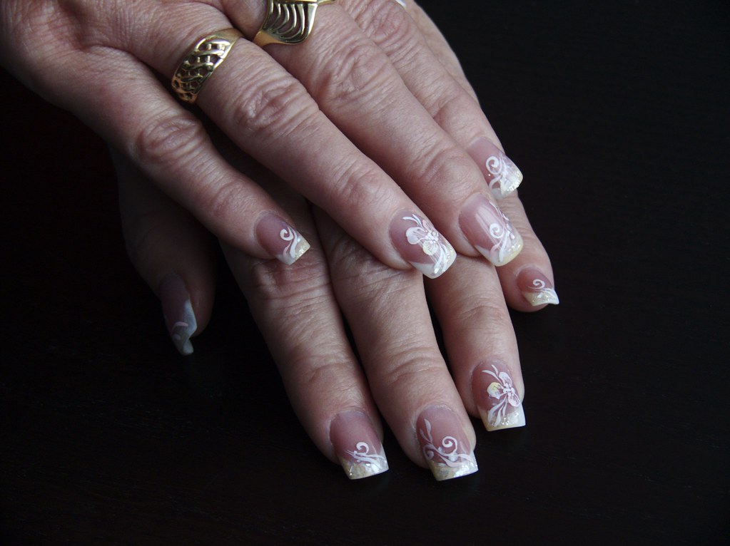 Elegáns francia körmök / Elegant french nails