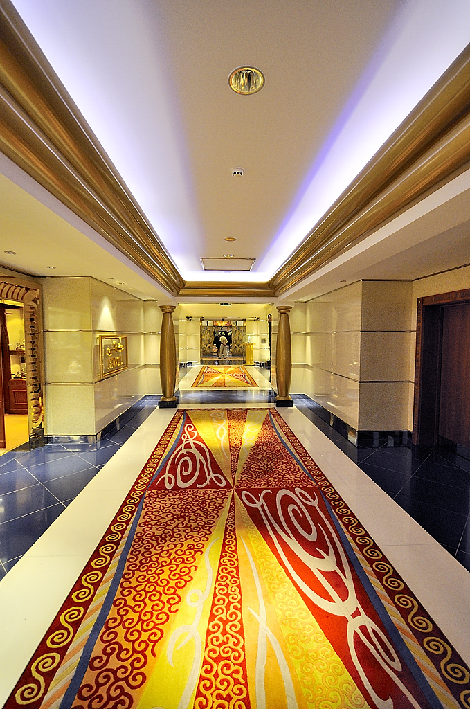 Pasillo Interior Del Burj Al Arab Jokin Sukuntza Flickr