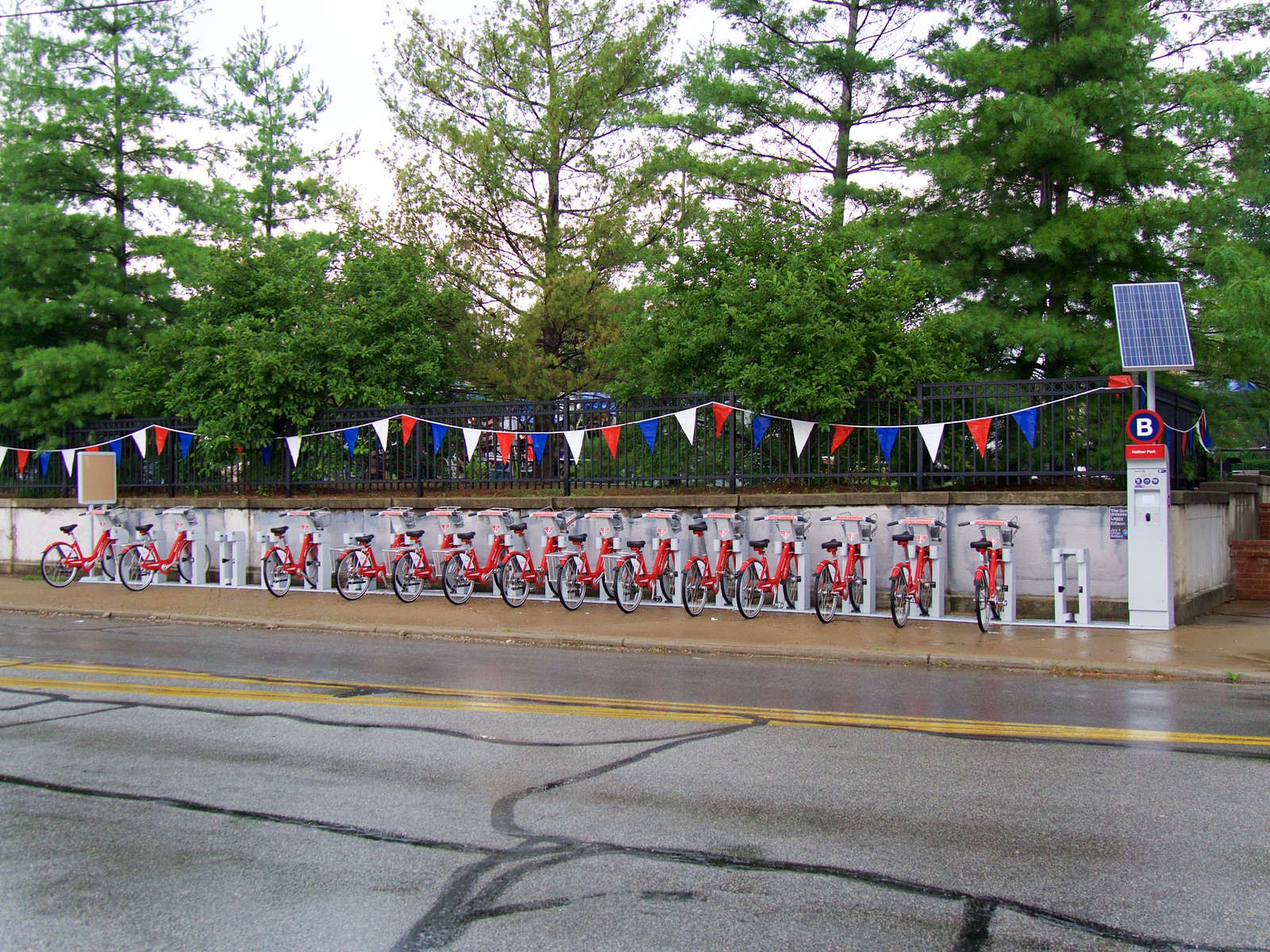 Hoffner Park Red Bike Station