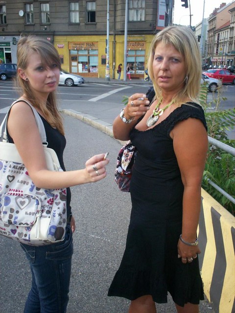 Smoking really mother and daughter - Veronika and Edita