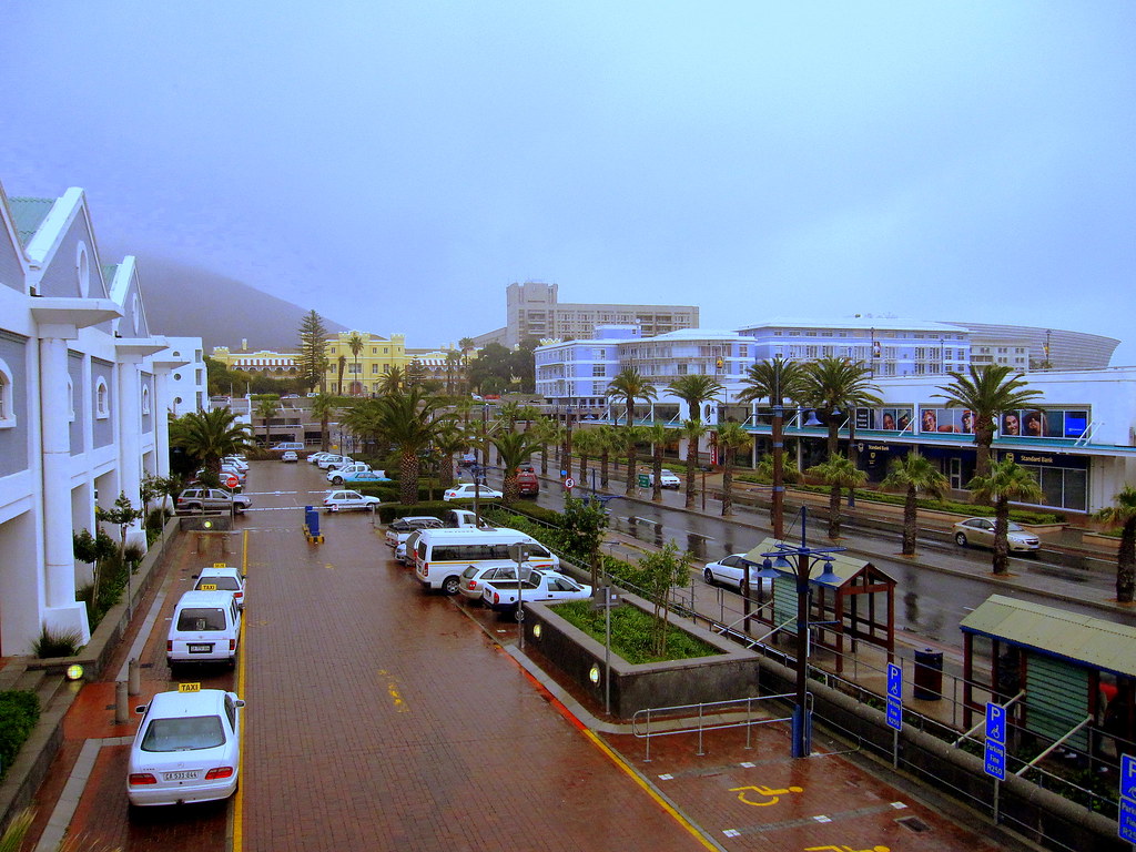 S.Africa, Cape Town. Waterfront Mall