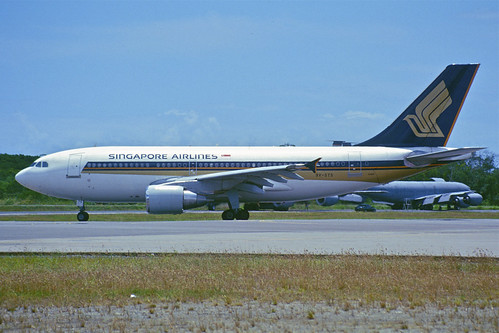75an - Singapore Airlines Airbus A310-324; 9V-STS@CNS;06.10.1999 | by Aero Icarus