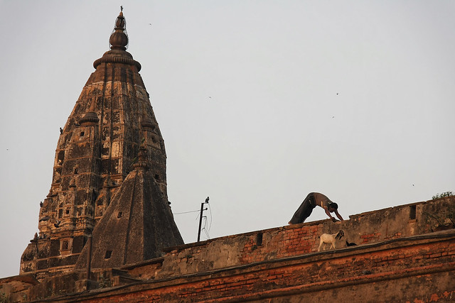 Morning yoga on the walls of Varanasi