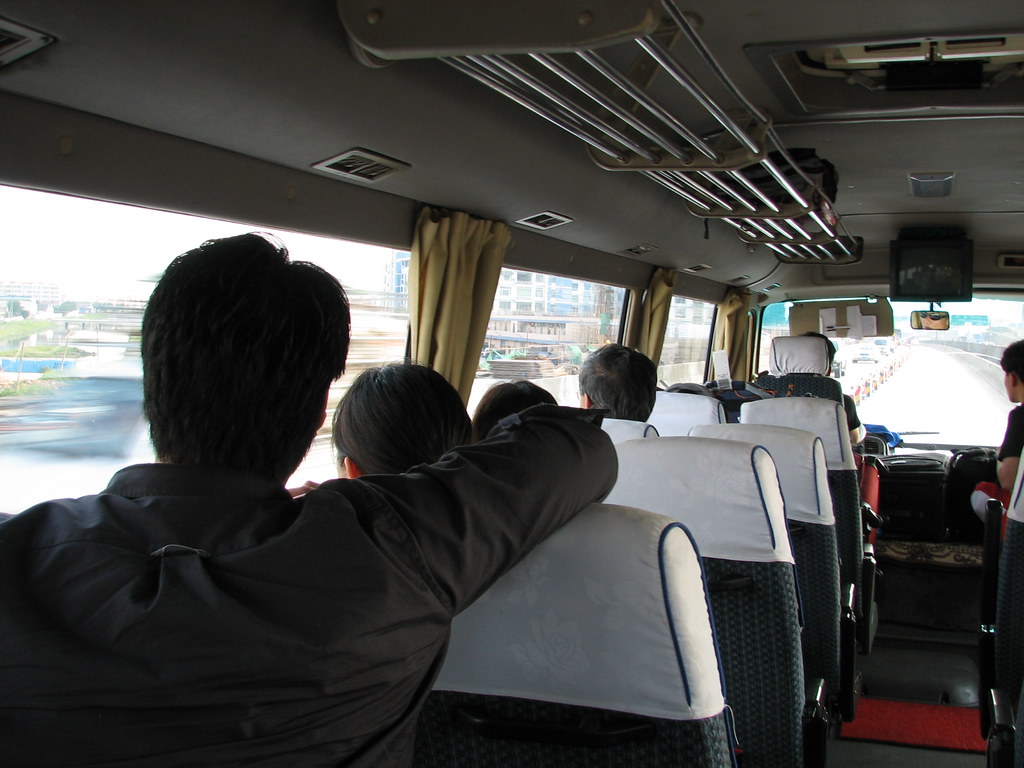Bus to Taishan