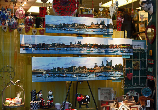 Rochester Gift Shop - Nov 2010 - Across the Medway