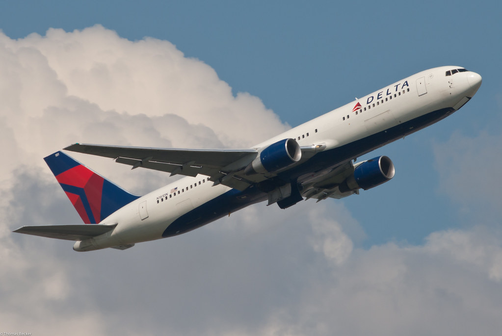 Delta Air Lines Boeing 767-332 (ER) N181DN (42899) | Flickr