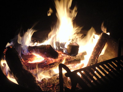 photo of a campfire