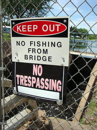 wisconsin owen wi warningsign owenpark nofishing notrespassingsign owenpond owenwi nofishingfrombridgesign