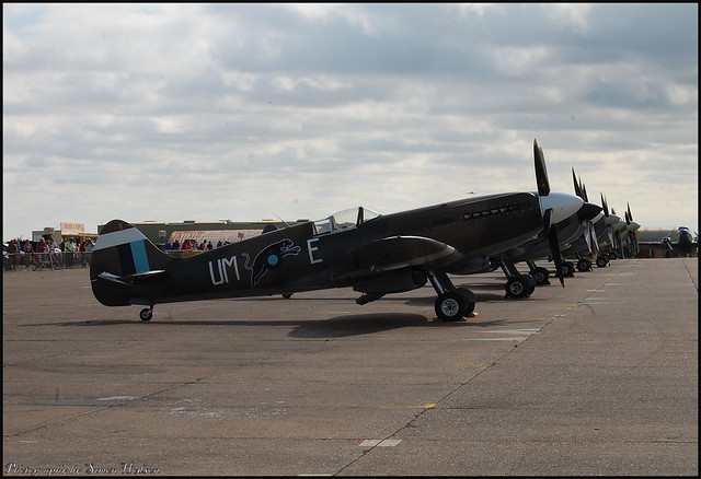 Flying Legends 2010 - Duxford Spitfires