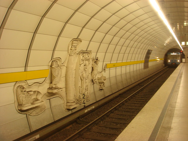 U-Bahn at Lehel station