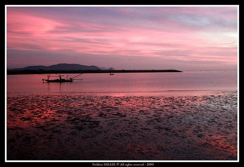 pink sunset sun water rose sunrise canon landscape thailand boat asia eau southeastasia fishermen purple violet thaïlande asie bateau paysage kosamui kotao kophangan thailande leverdesoleil kosamet chumphon pêcheurs canoneos400d