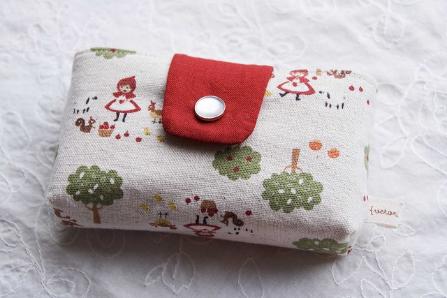 Little Red Riding Hood Snappy Tissue Cozy
