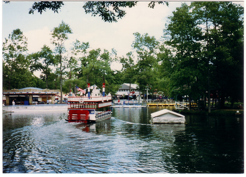 Show Boat On The Lake, Williams Grove Park - 1988