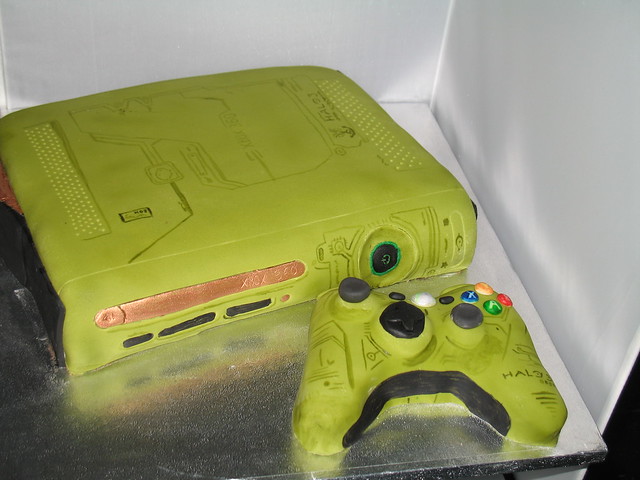 Xbox 360 Halo edition cake