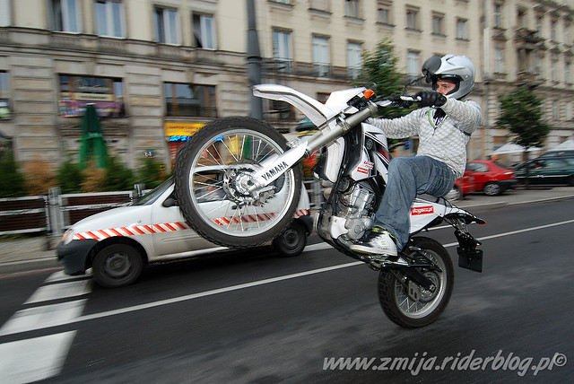 WR250R wheelie in Warsaw