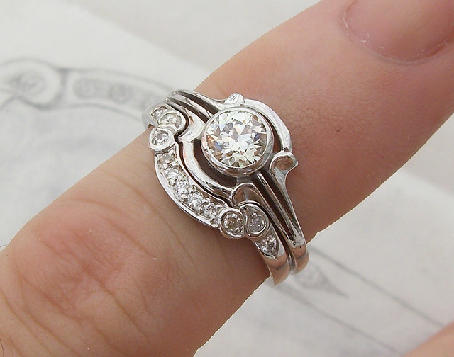 14K Paisley Diamond Wedding Ring / 2