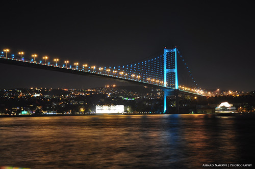 Bosphorus Bridge, Istanbul, Turkey by Ahmad Nawawi