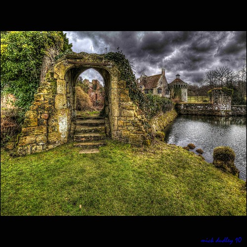 SCOTNEY ARCH 2 by mickeydud