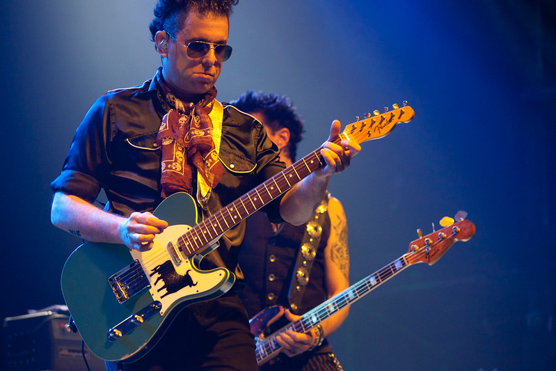 Andres Calamaro - Razzmatazz