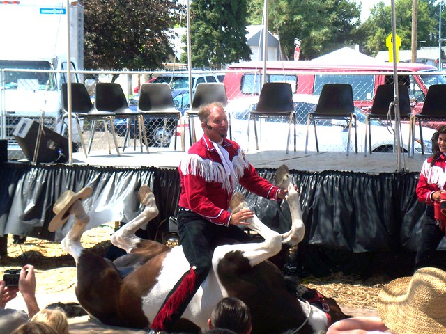 Bare Belly Riding | Riding the horse. | FunGi_ (Trading) | Flickr