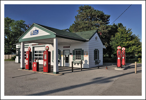 travel sunset usa tourism us illinois route66 pumps roadtrip pump roadtripusa gasoline backroad touristattraction smalltown dwight gaspump attraction deserthighway historichighway themotherroad willrogershighway nikond700 firechiefgasoline skychiefgasoline marfaxlubrication longestoperatinggasstation amblersgasstation beckersmarathongasstation