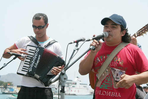 El acordeonista Samuel Pérez y Radioloco