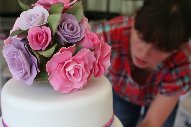 rose wedding cake 05