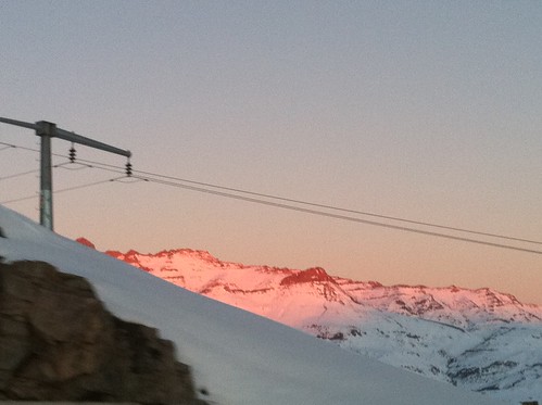 chile travel santiago sunset mountains southamerica dusk andes gloaming vallenevado gadling