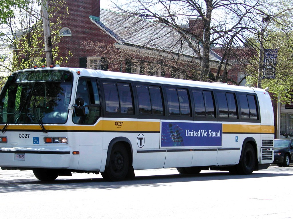 MBTA TMC RTS bus 0027 in Harvard Square | Jim Devlin photo | ck4049 ...