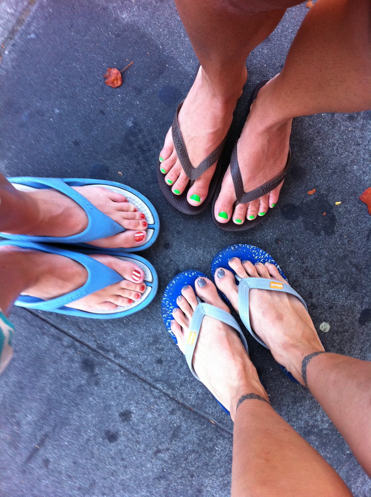 Toes! | me, ali & lily, showing off our nails | Liz Carrasco | Flickr