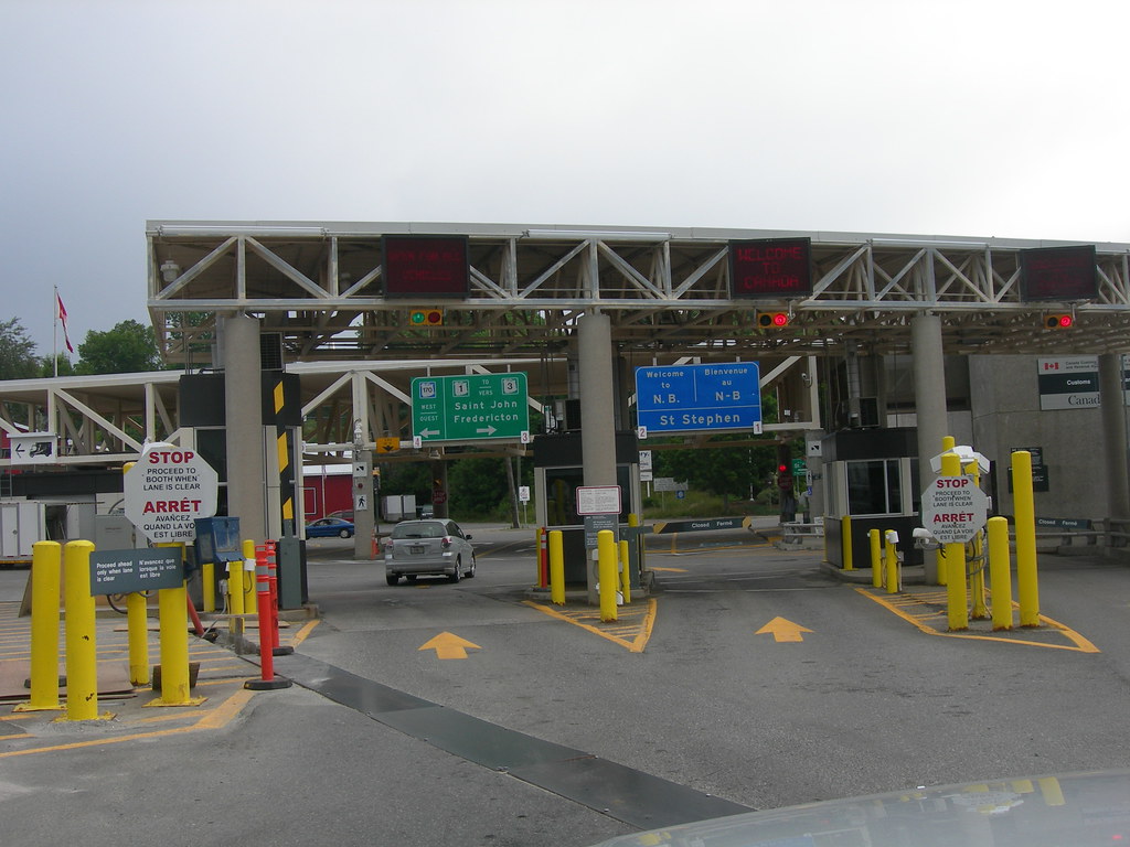 Canadian Customs. Photo by Jimmy Emerson, DVM; (CC BY-NC-ND 2.0)