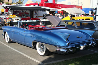 1957 Cadillac Series 62 Eldorado Biarritz 2d cnv - blue - rvl