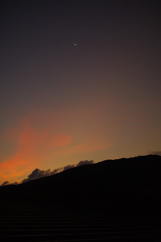 orange moon silhouette japan sunrise tokyo earlymorning 東京 オレンジ 月 k7 シルエット 日の出 八丈島 mtmihara hachijoisland sigma30mmf14exdc 早朝 三原山 八重根 yaene