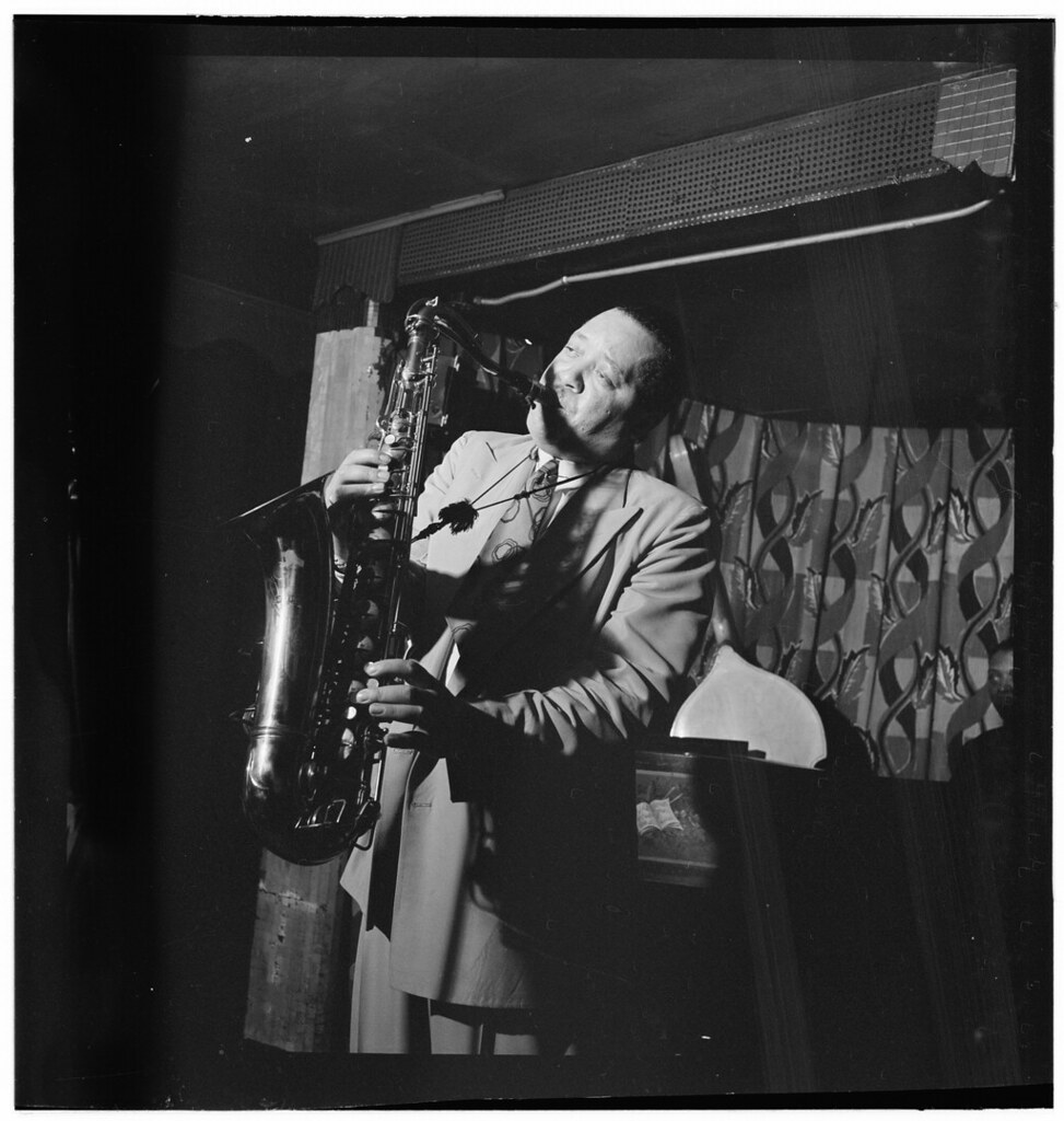 LESTER YOUNG. This image is part of the William P. Gottlieb Collection held at the Library of Congress and is in the public domain.