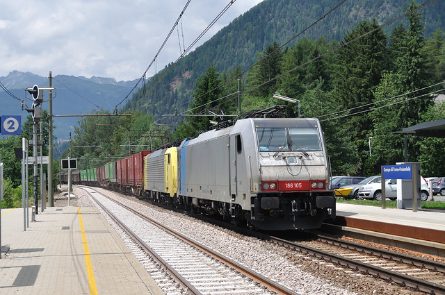 Lokomotion 186 105 + 189 met cargo, Campo di Trens, 05-07-2010