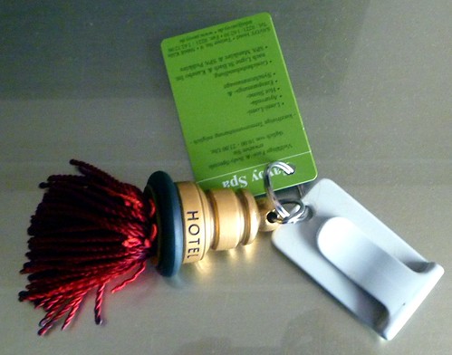 Monumentally Inconvenient Key Setup RFID Giant Fob Su Flickr monumentally-inconvenient-key-setup-rfid-giant-fob-su-flickr