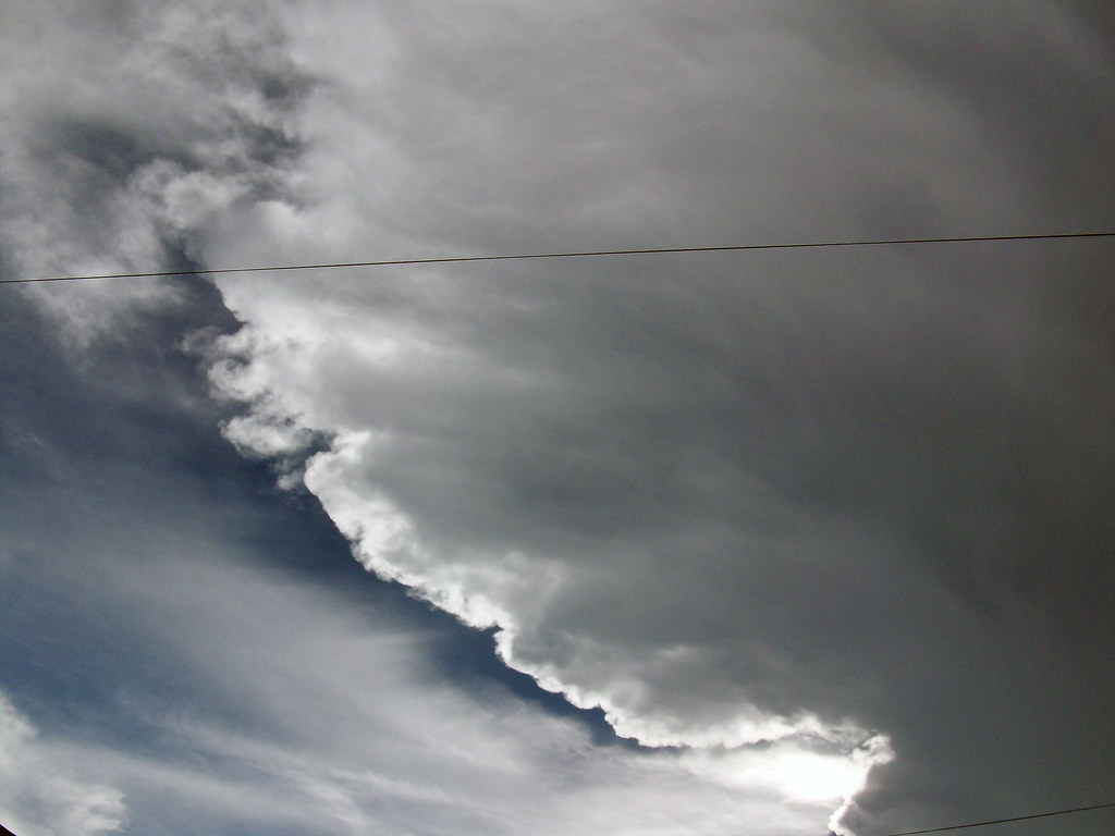 Clouds&Lines | Nubes&Líneas | Wavellite | Flickr