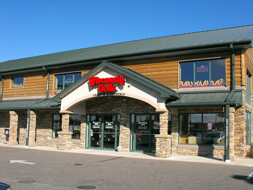 Wisconsin Dells Chamber Of Commerce Lake Delton Location. | by dccradio