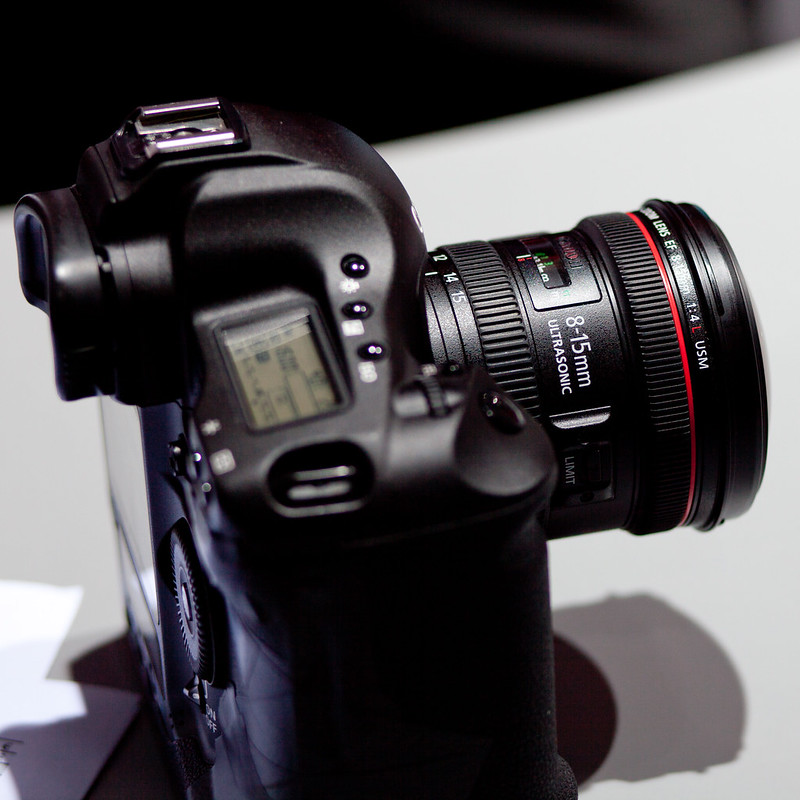 Canon EF 8-15mm/f4 L USM
