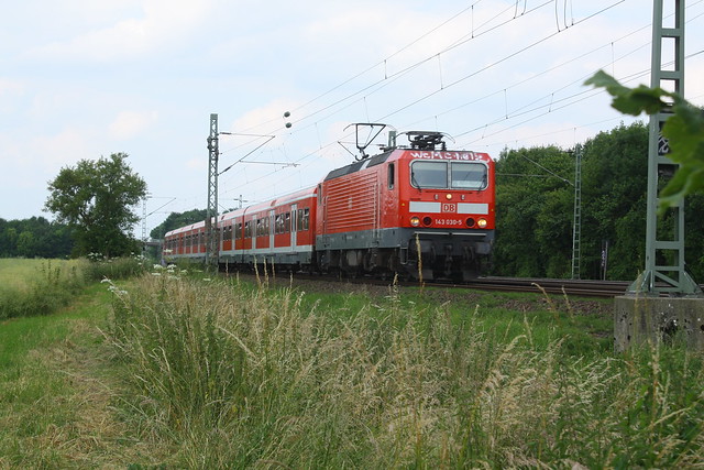 S-Bahn in Köln-Stammheim