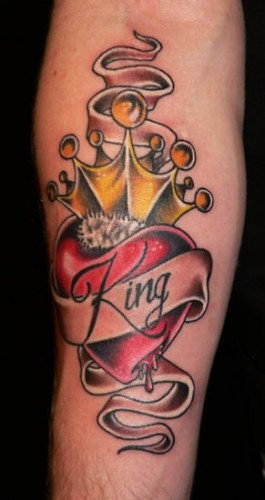 Learn 94+ about heart with crown tattoo latest .vn
